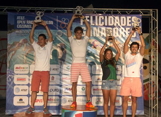 Elisa López podium Triatlón Abierto Cozumel